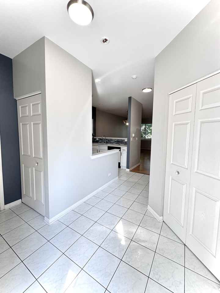 2130 Fulham Dr - Photo 3 of 26