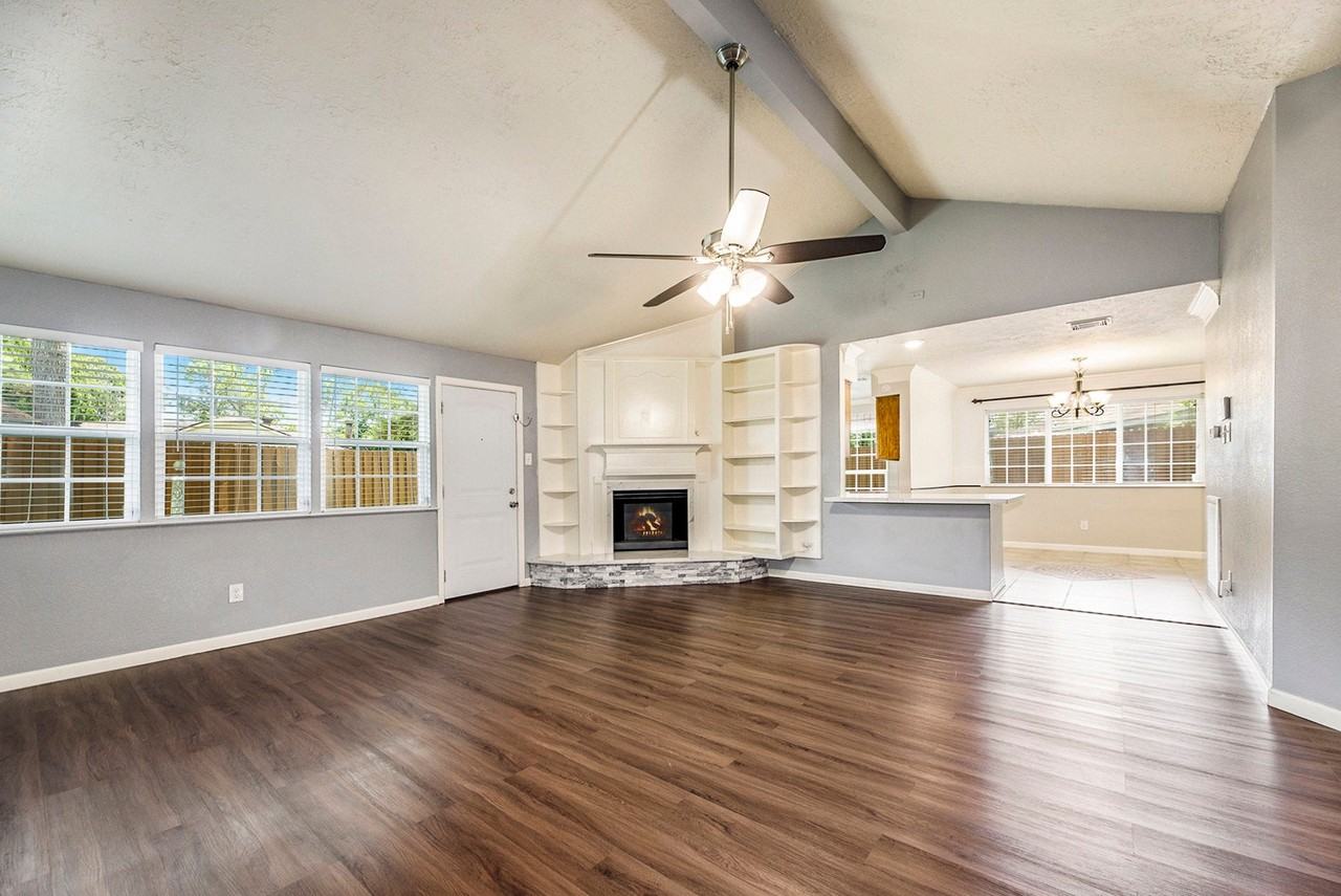 2539 Cobblers Way - Photo 4 of 19