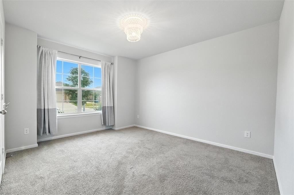 16745 Portage St - Photo 7 of 16