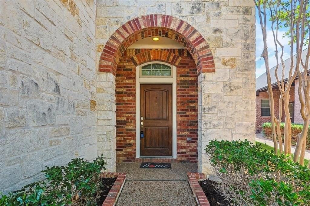 304 Sir Brine Dr - Photo 2 of 38