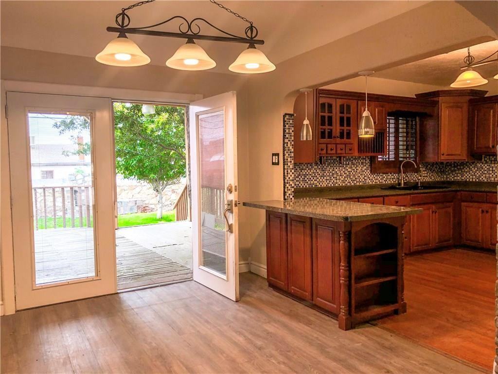 2106 Arizona Ave - Photo 5 of 22