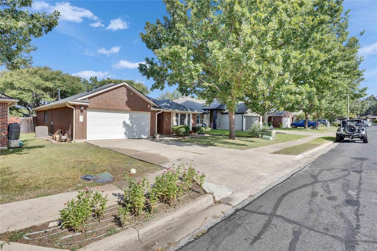 2625 Gate Ridge Dr - Photo 2 of 25