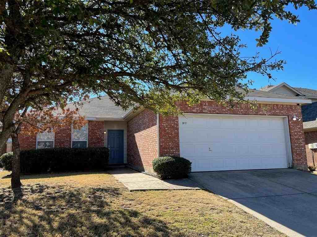 2612 Weslayan Dr - Photo 2 of 12