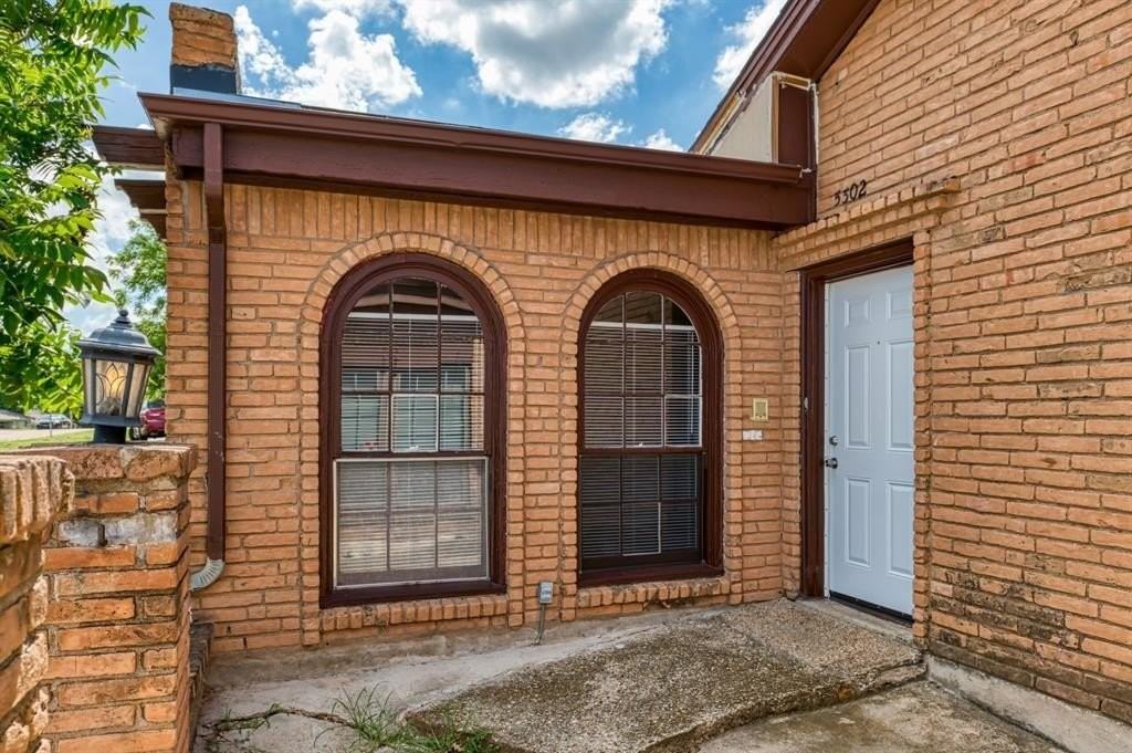 5302 Wonder Dr - Photo 3 of 18