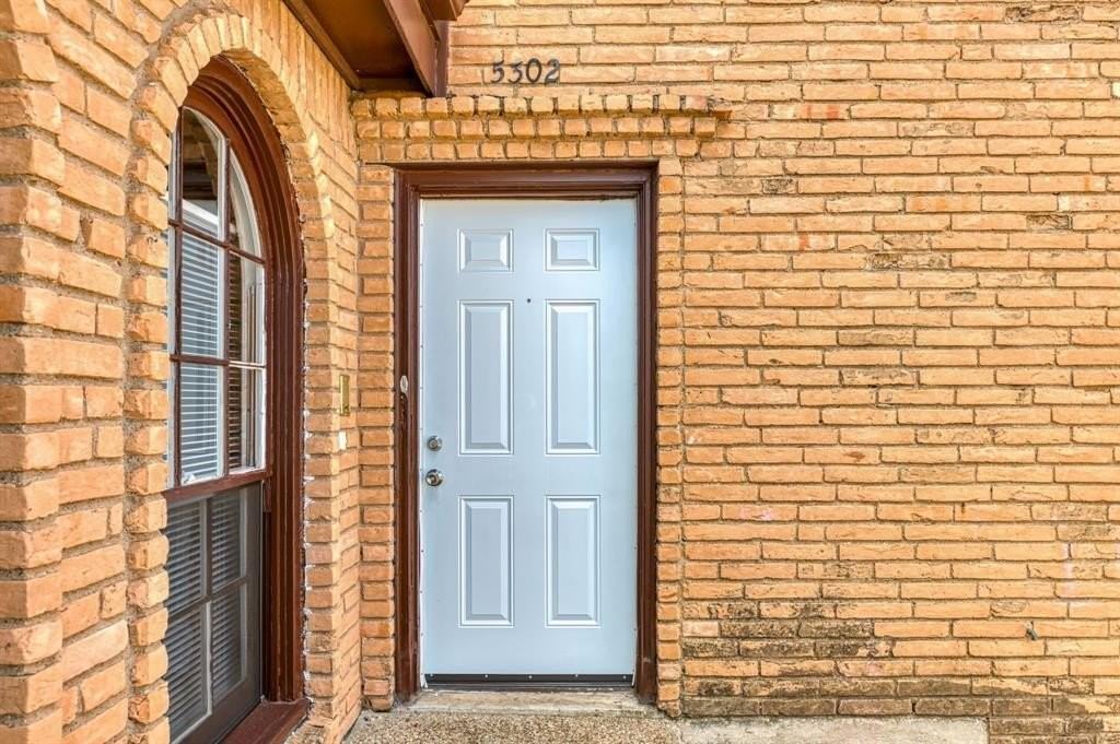 5302 Wonder Dr - Photo 4 of 18