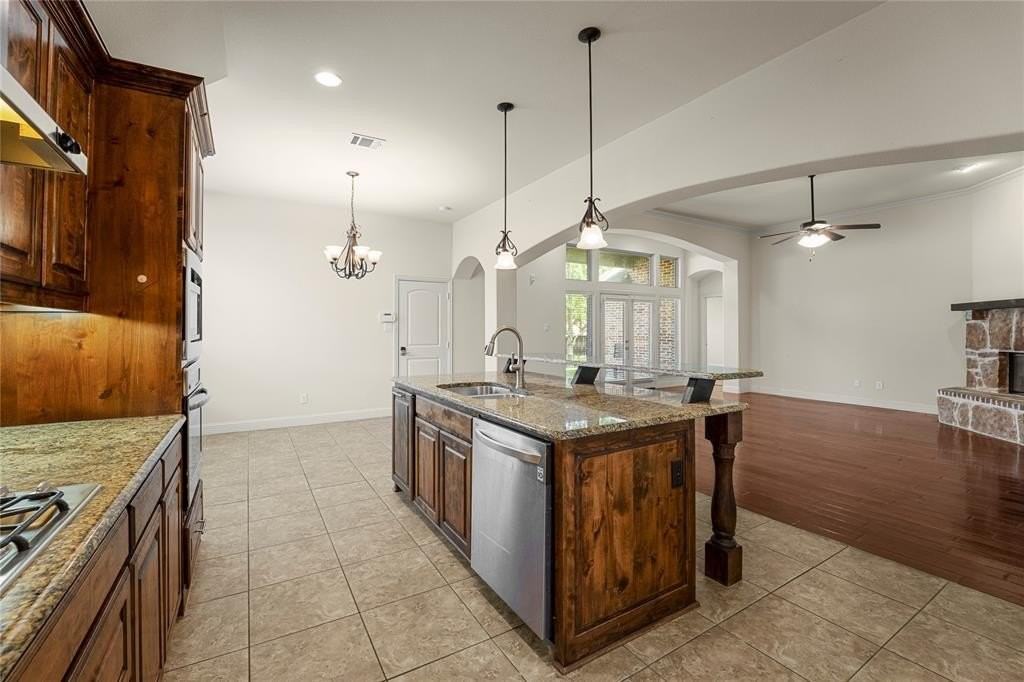 12848 Walnut Ridge Dr - Photo 4 of 40