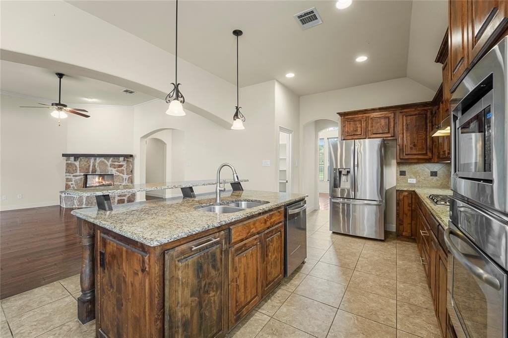 12848 Walnut Ridge Dr - Photo 5 of 40