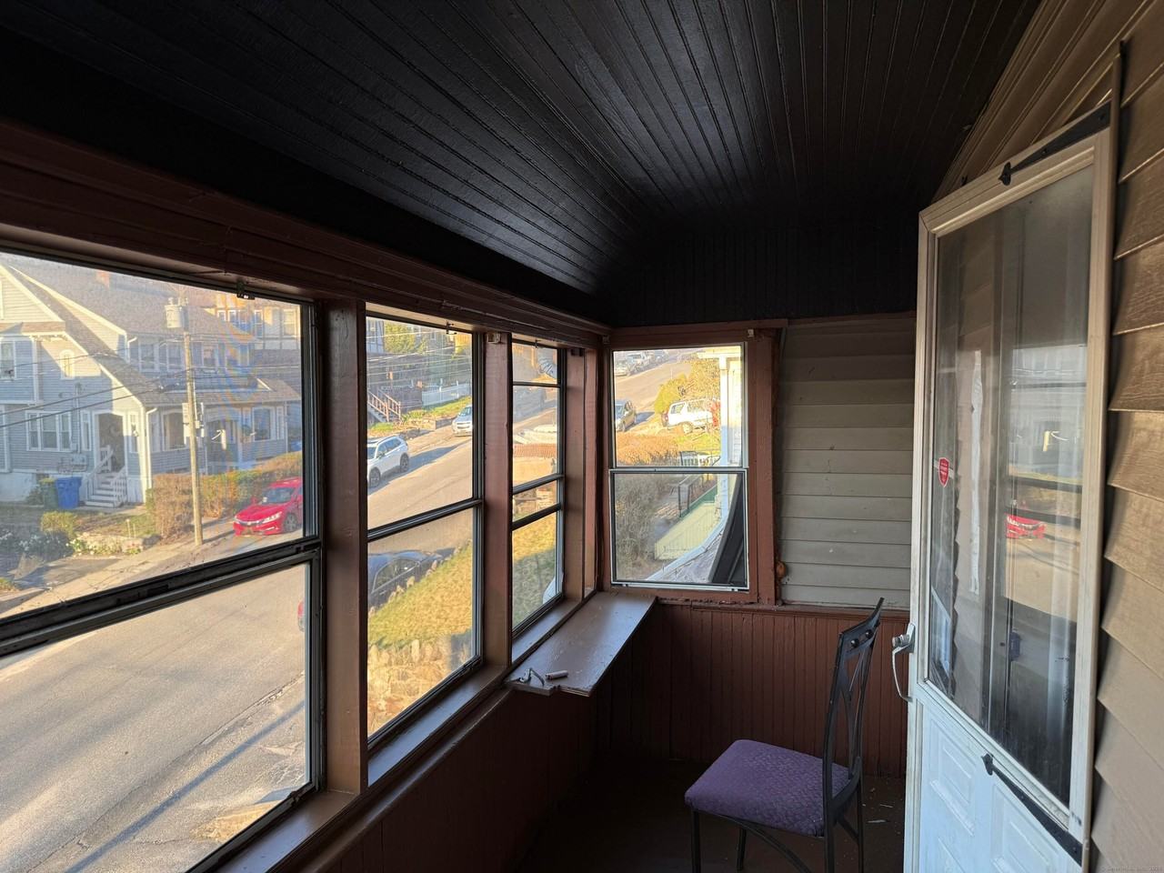 47 Chapman Ave - Photo 3 of 4