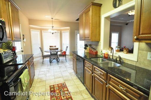 100 Waterview Dr - Photo 3 of 25