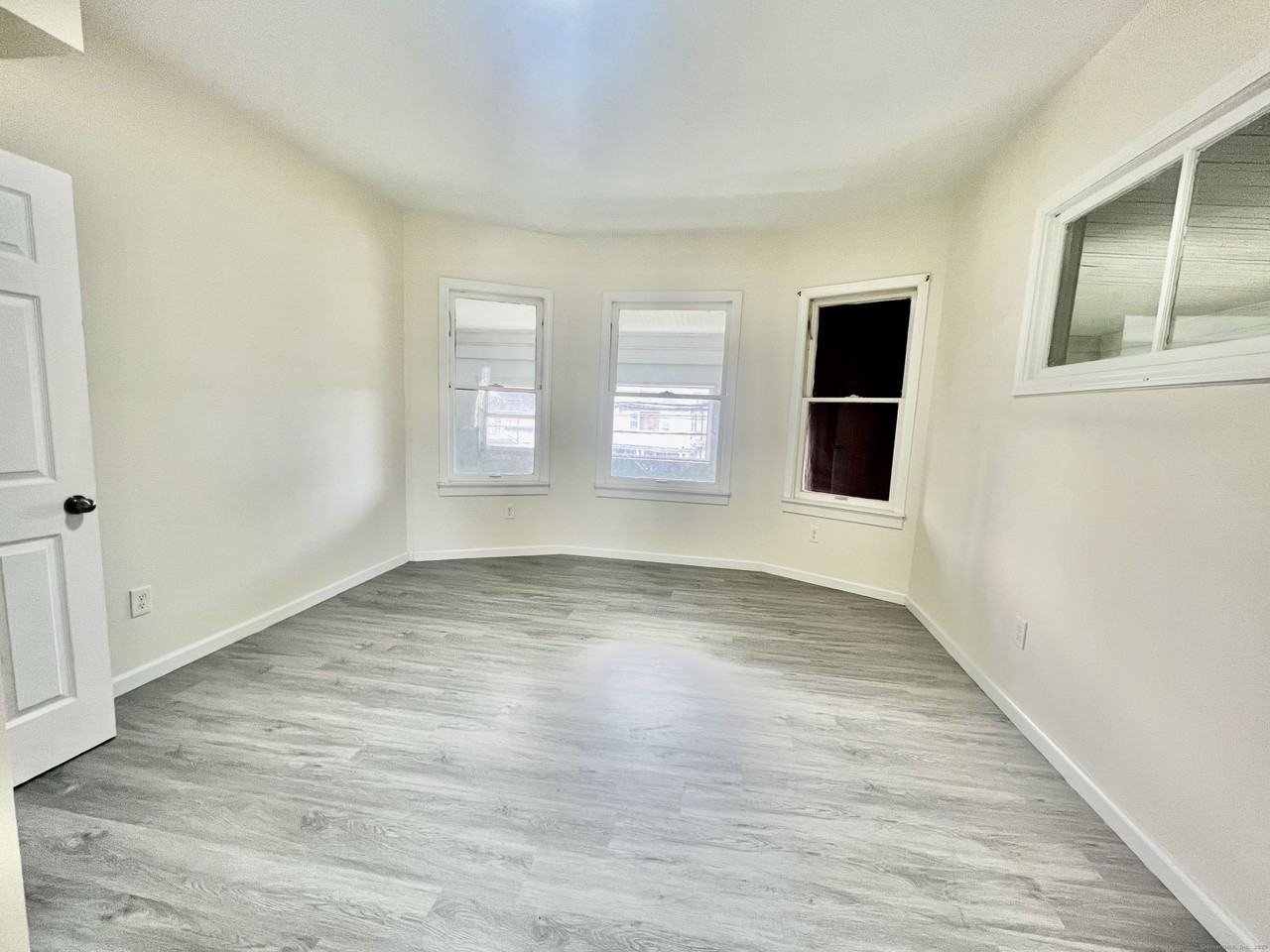 1691 North Ave - Photo 3 of 26