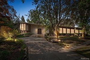 featured image of 1125 Eton Cross Rd