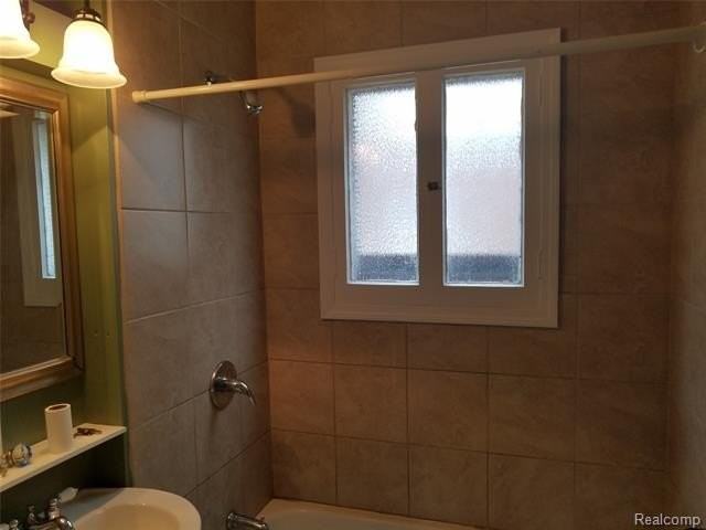 361 W Webster St - Photo 7 of 12