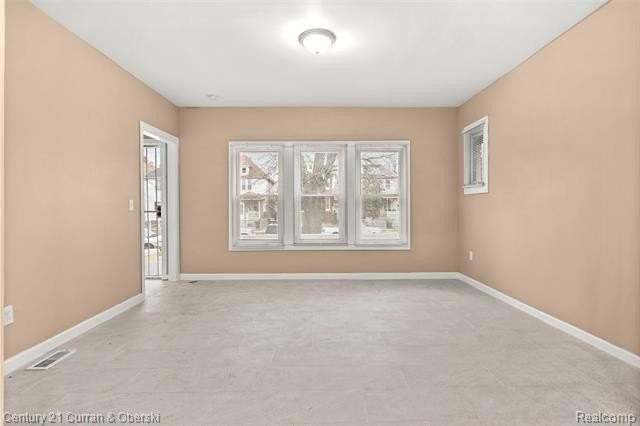 1039 N Rademacher St - Photo 5 of 21