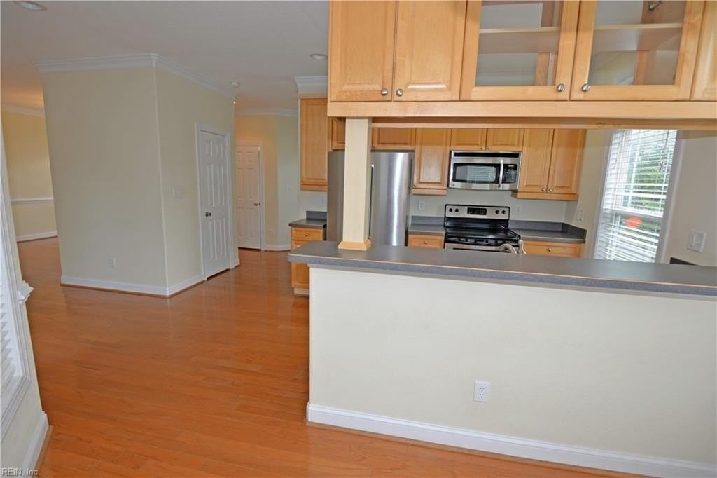 708 13th Street - Photo 6 of 31