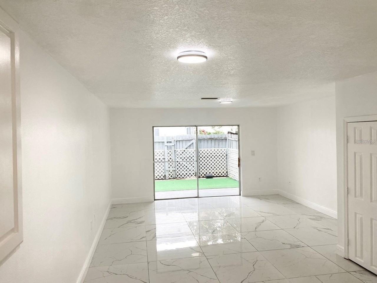 1820 Amberly Ave - Photo 6 of 12