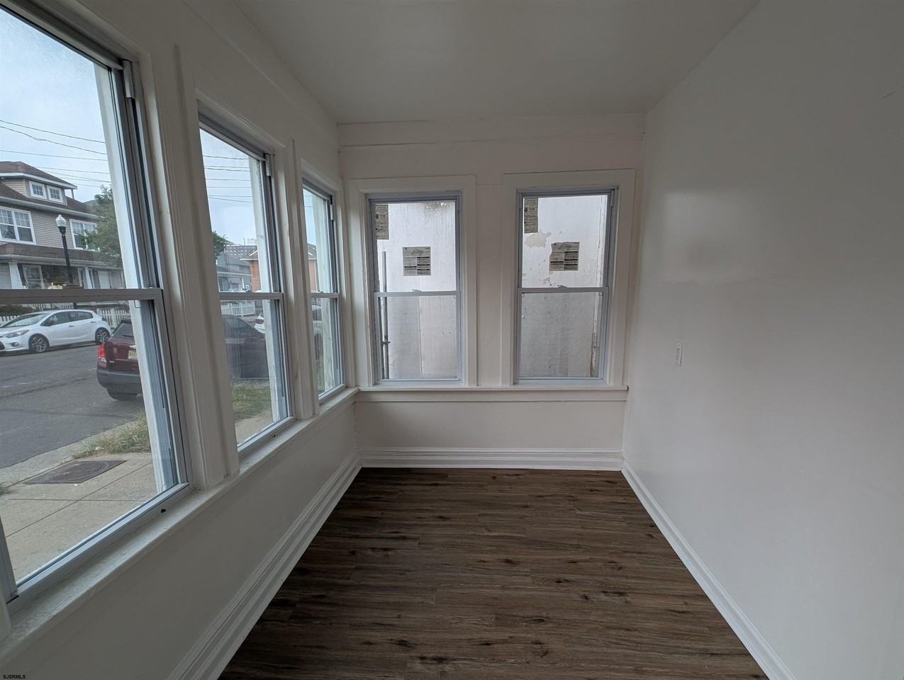 1111 Adriatic Avenue - Photo 3 of 22