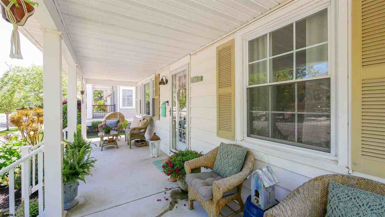 110 N Pembroke Ave - Photo 4 of 25