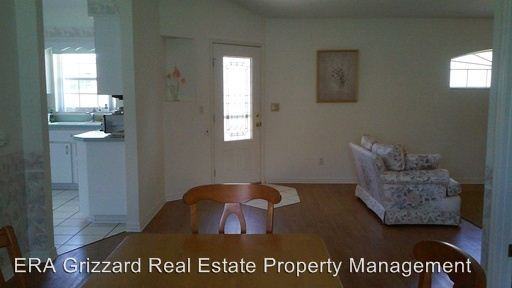 21719 King John St - Photo 3 of 8