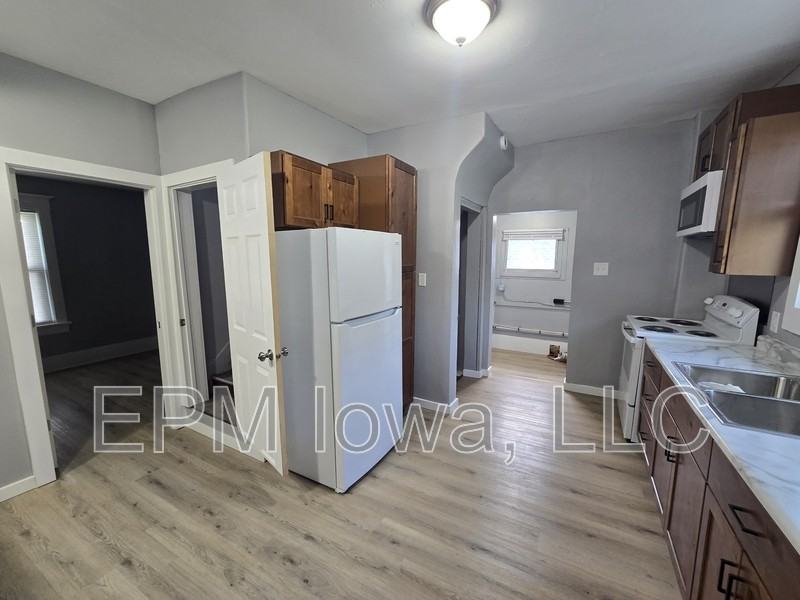 1901 Johnson Ave Nw - Photo 2 of 20