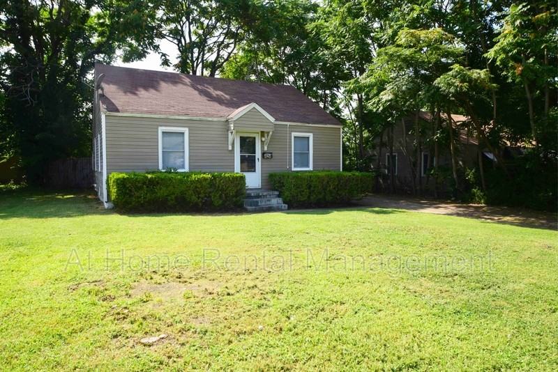 424 S 73rd East Ave - Photo 3 of 18