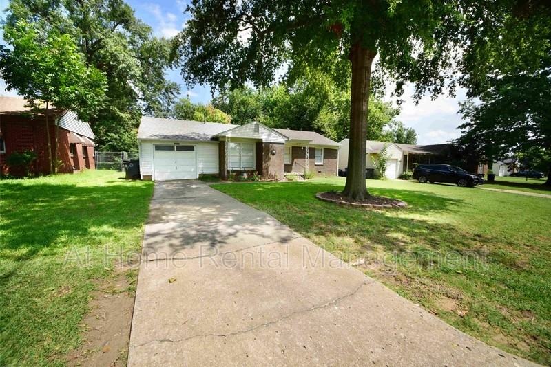 2513 S Sandusky Ave - Photo 2 of 21