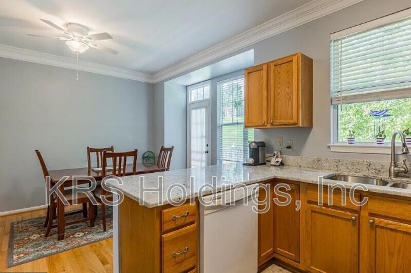 3947 Hartlake St - Photo 7 of 19