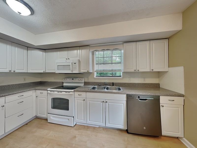 1711 6th Place Circle Northwest - Photo 3 of 14