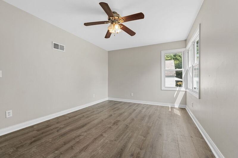 7715 Horatio Dr - Photo 3 of 11