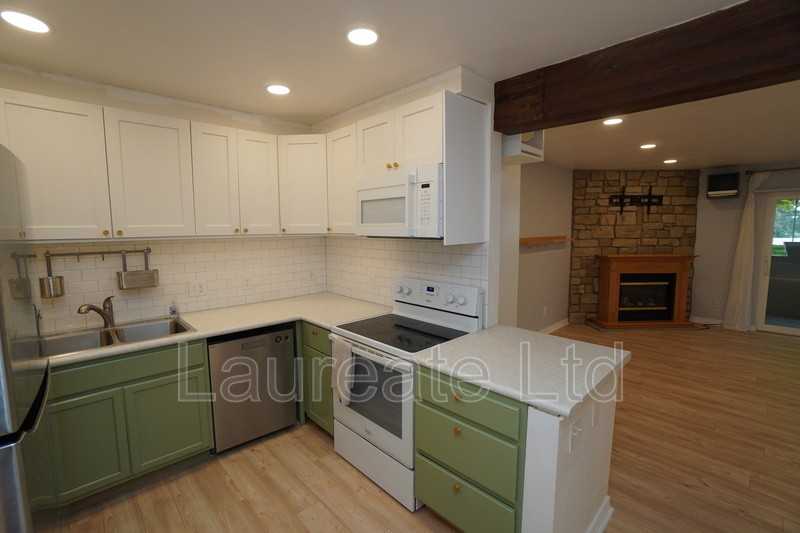 431 Wright St #107 - Photo 6 of 13