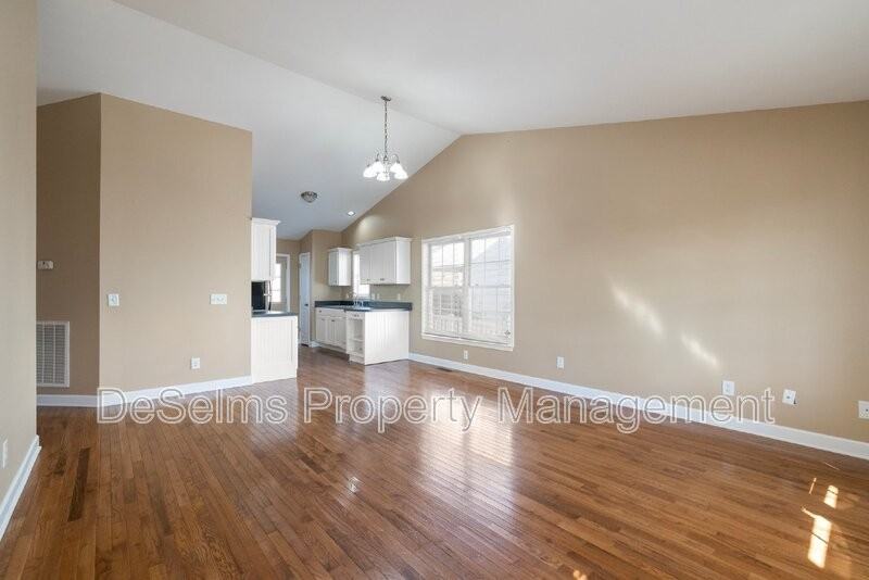 508 S 12th St - Photo 7 of 32