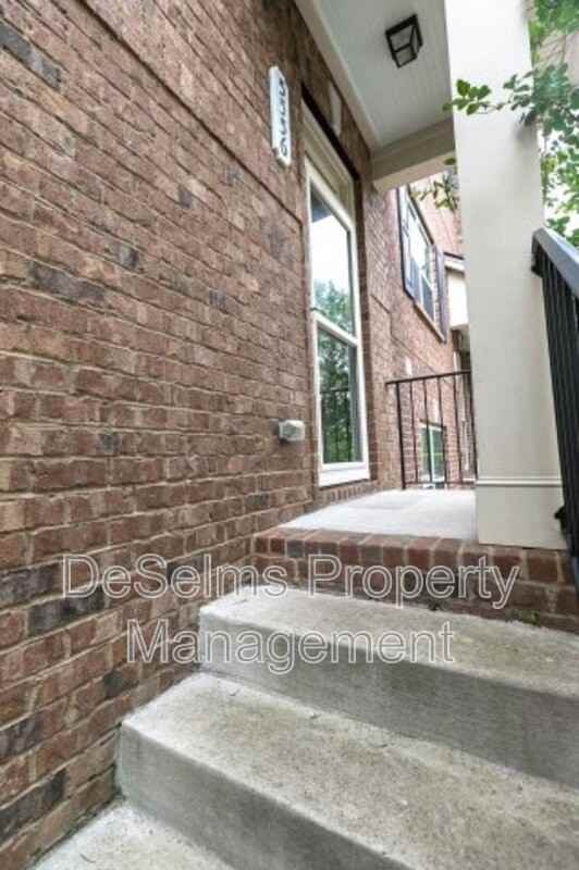 5556 Prada Dr - Photo 4 of 41