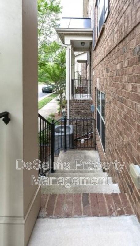 5556 Prada Dr - Photo 7 of 41