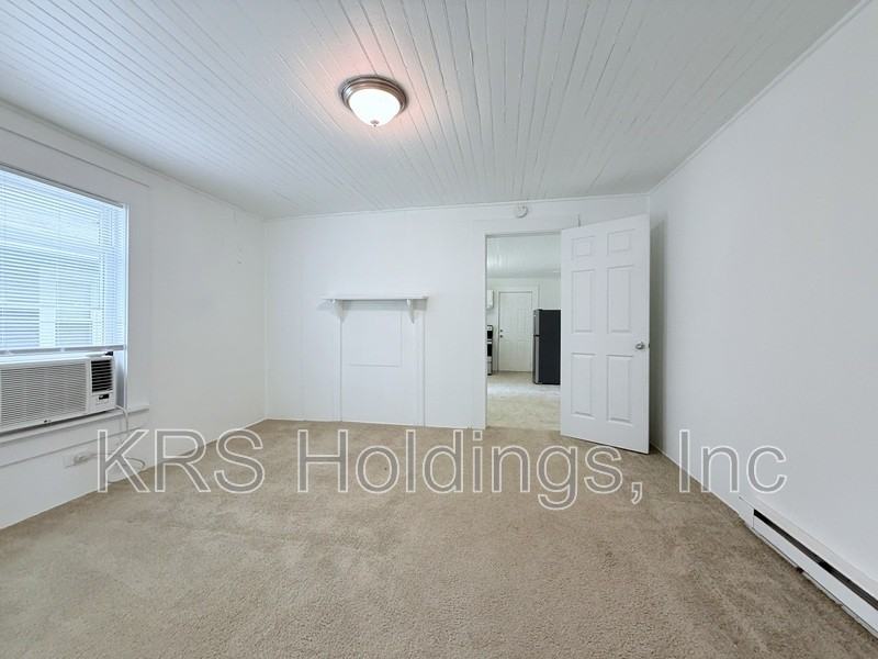 1020 Lancaster St #A - Photo 3 of 5