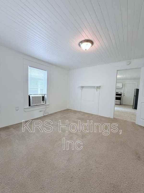 1020 Lancaster St #A - Photo 4 of 5