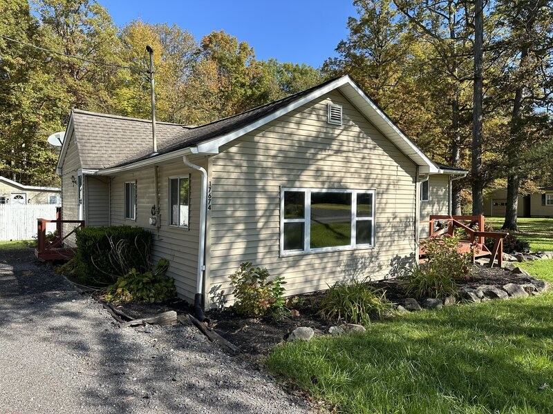 17674 Lakewood Ave - Photo 3 of 26