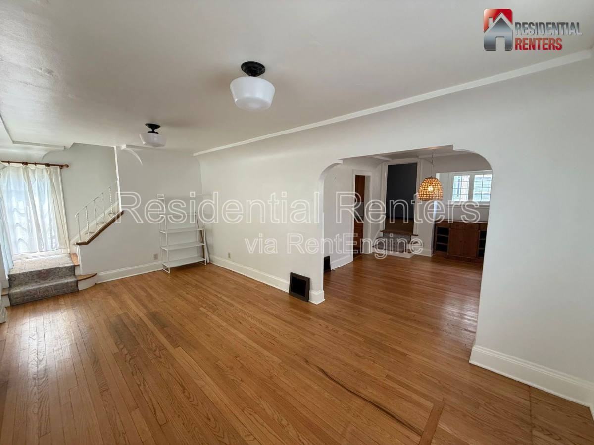 2185 N 70th St - Photo 3 of 10