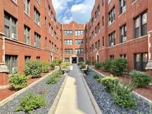 3937 N Janssen Ave #1E - Photo 1 of 1