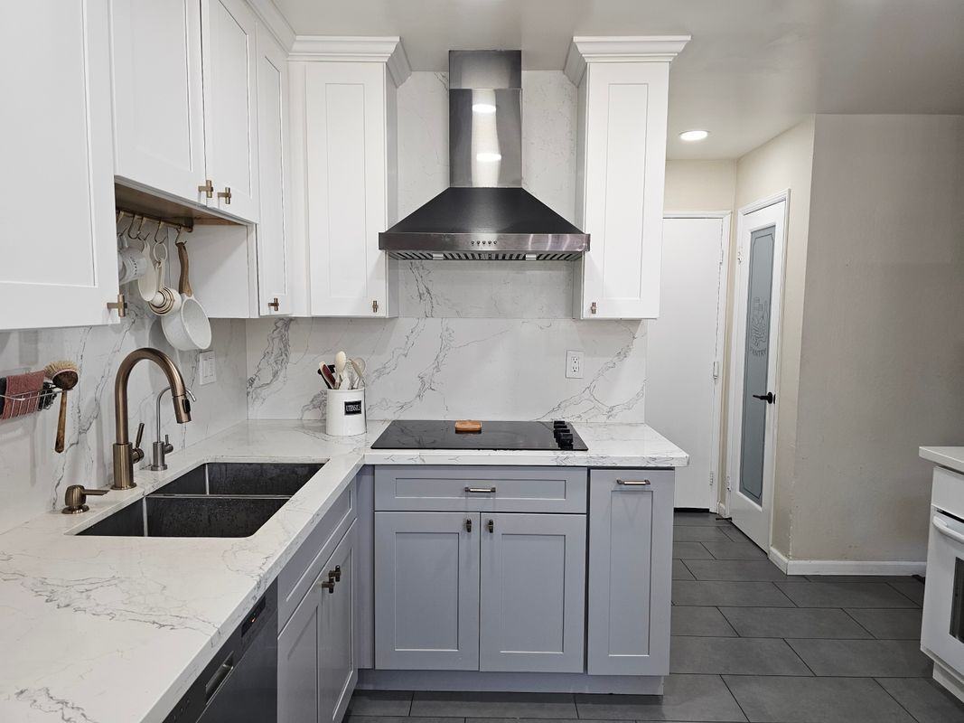 2387 Royal Ann Dr - Photo 3 of 25