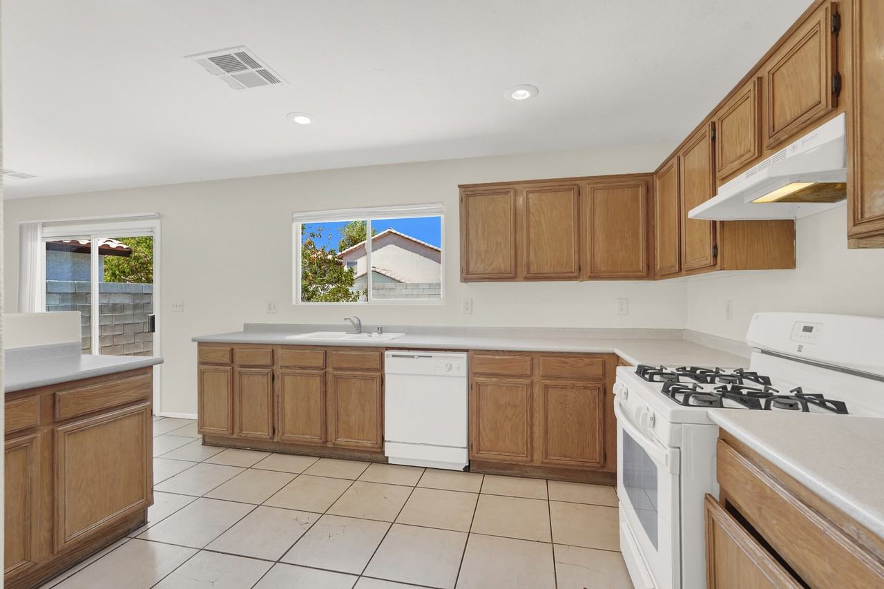 2022 Peacemaker Road - Photo 4 of 23