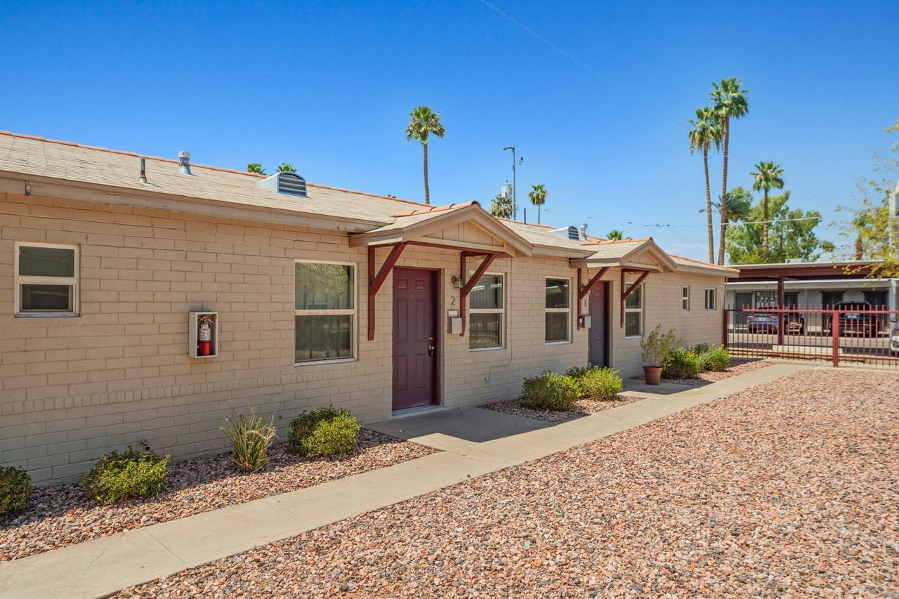 522 E Pierson St - Photo 2 of 29