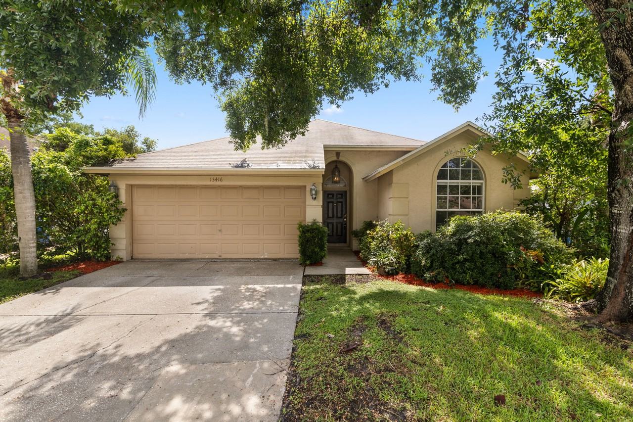 13416 Sunvale Pl - Photo 2 of 23