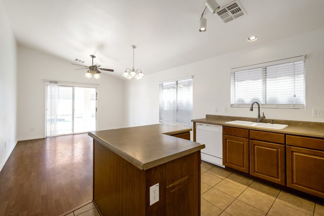 1448 E Saguaro Trl - Photo 6 of 24