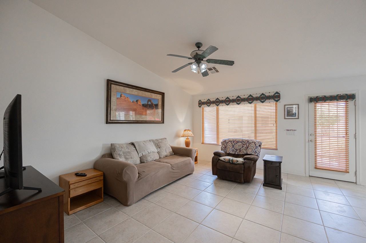 3431 E Torrey Pines Ln - Photo 6 of 23