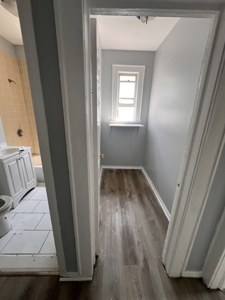 439 Springdale Avenue #2L - Photo 3 of 11