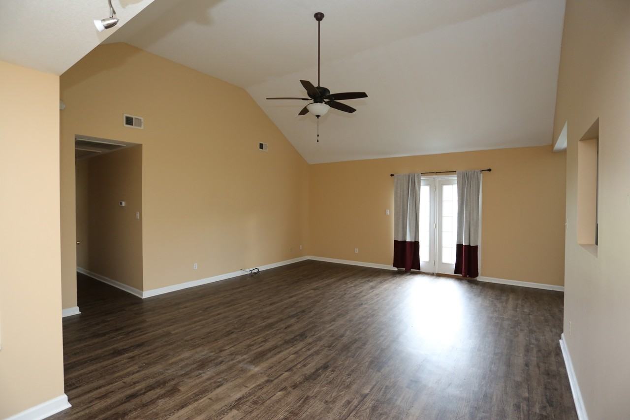 5039 Scotch Pine Avenue - Photo 2 of 17