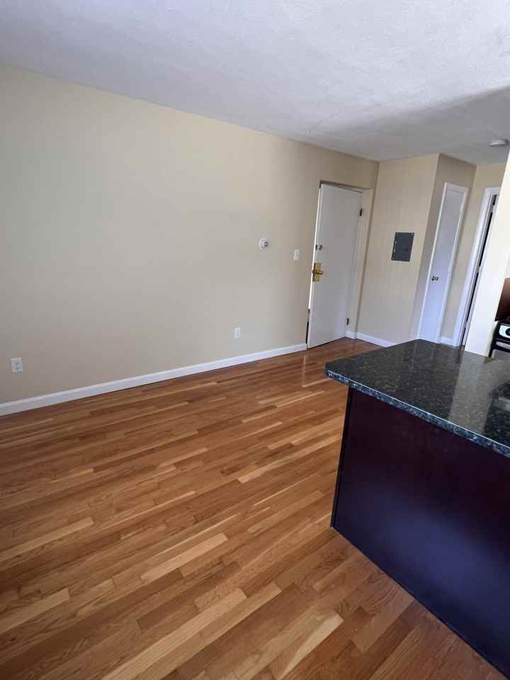 Main St #9 - Photo 5 of 5