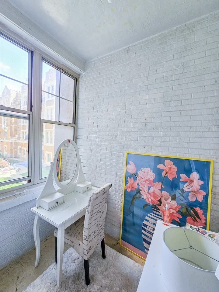 1047 W North Shore Ave #3S - Photo 2 of 7