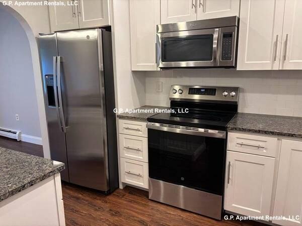 500 Fellsview Ter - Photo 3 of 8