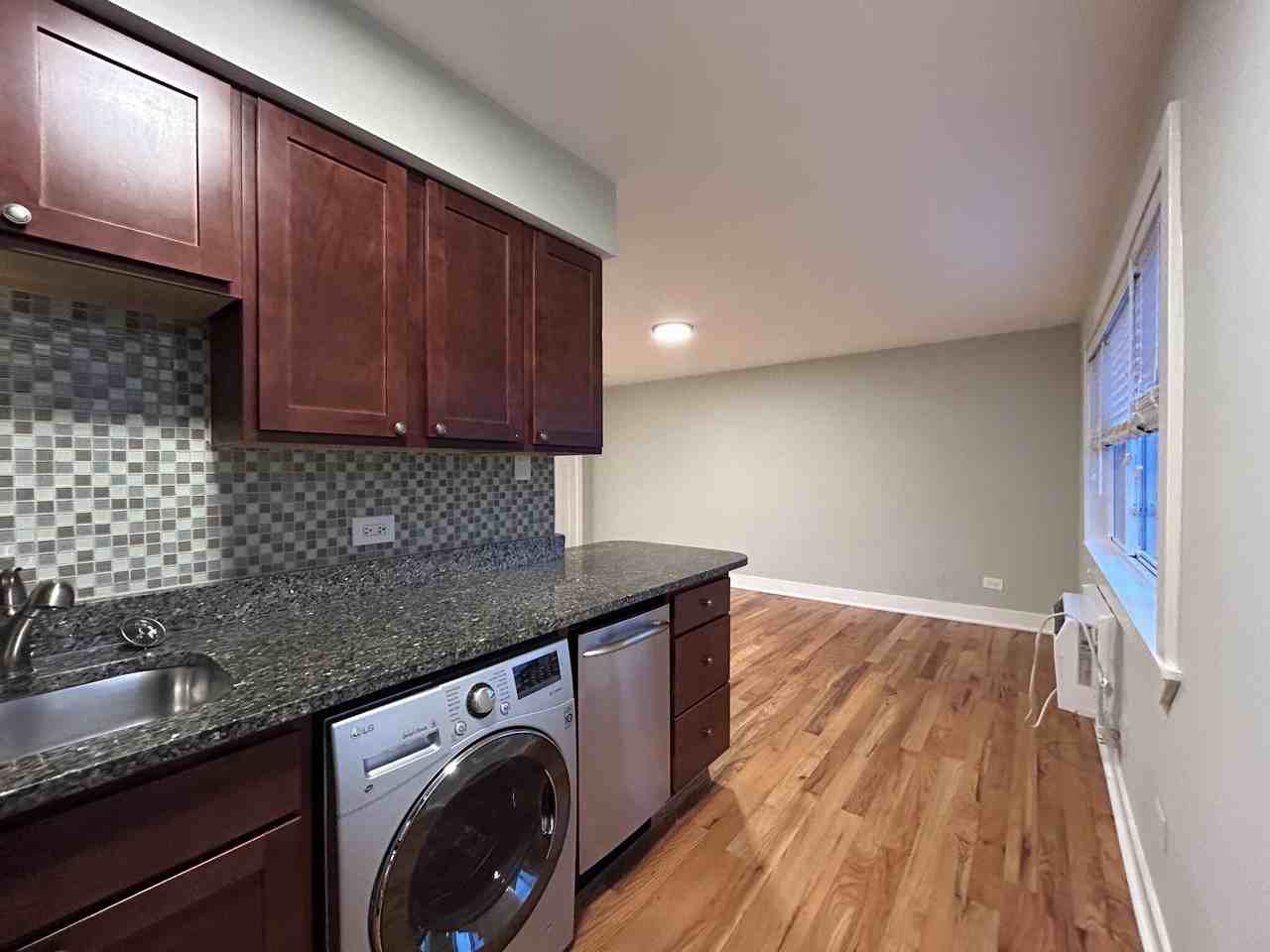 696 Elm Pl #696-307 - Photo 6 of 14