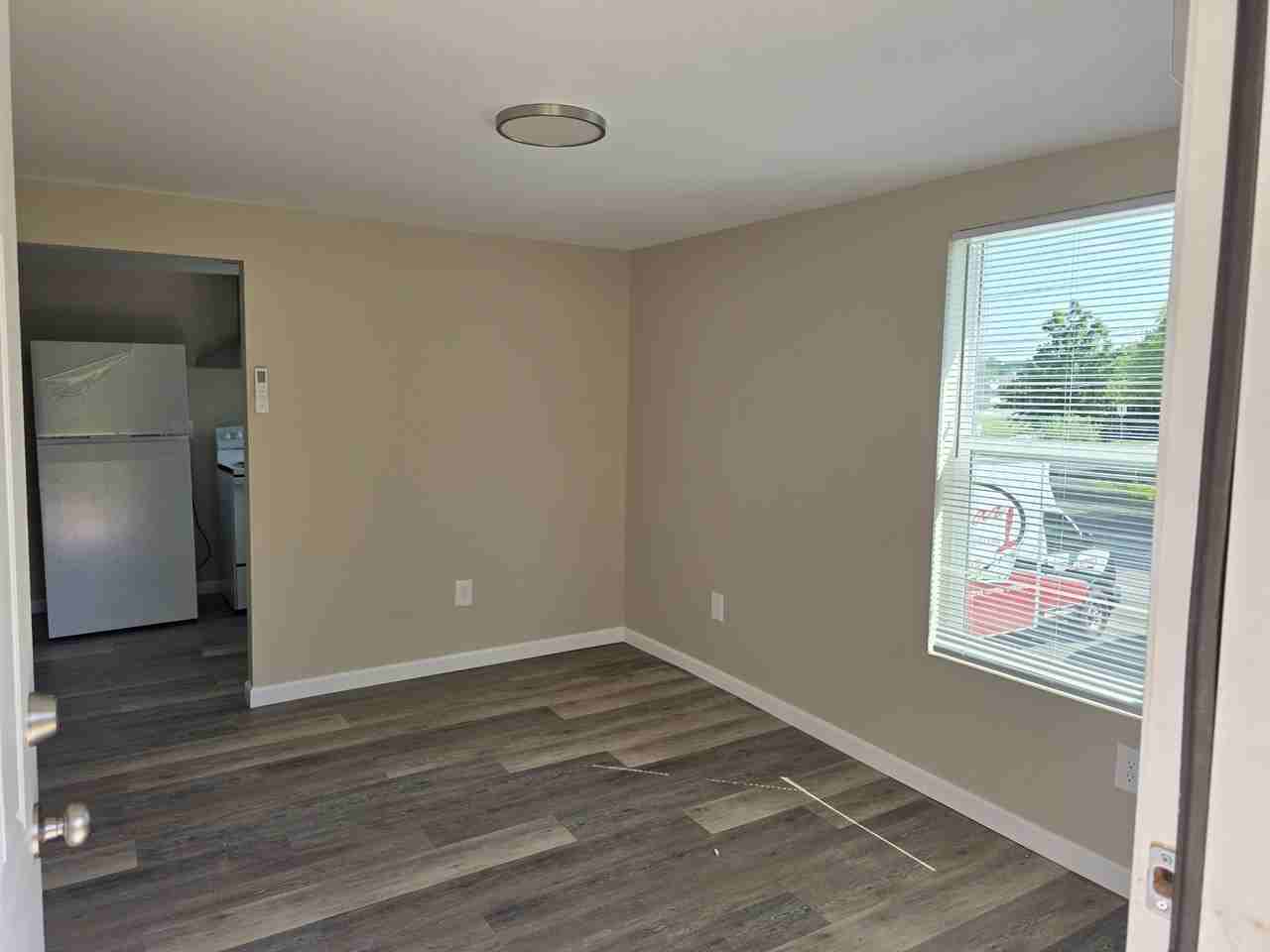 308 Knox Rd #1 - Photo 4 of 18